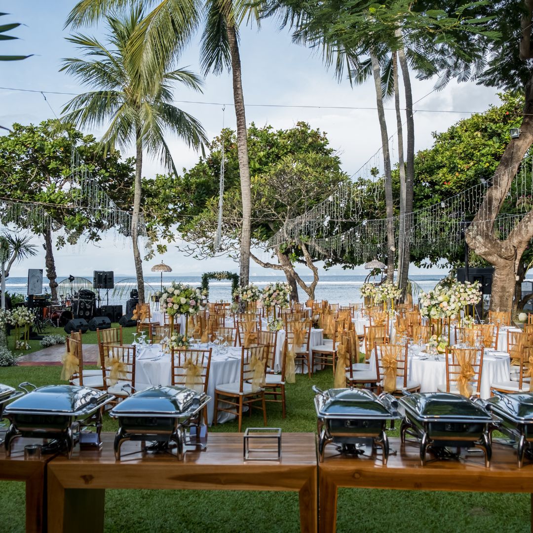 Questions You Should Always Ask a Wedding Vendor Before Booking